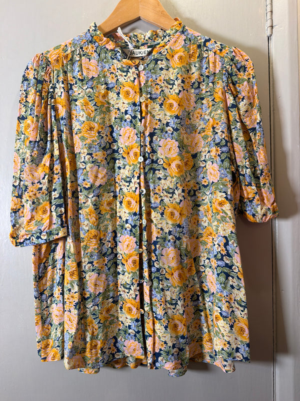 Beukjen peach floral blouse size 14