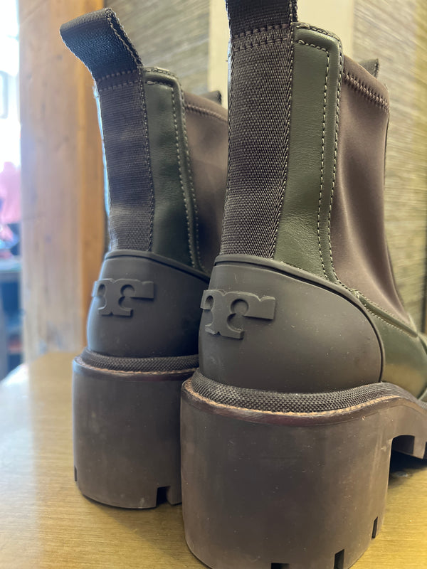 Tory Burch Chelsea boot size 5
