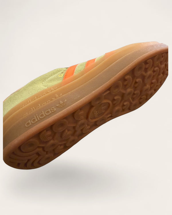 Adidas gazelle green and orange size 5