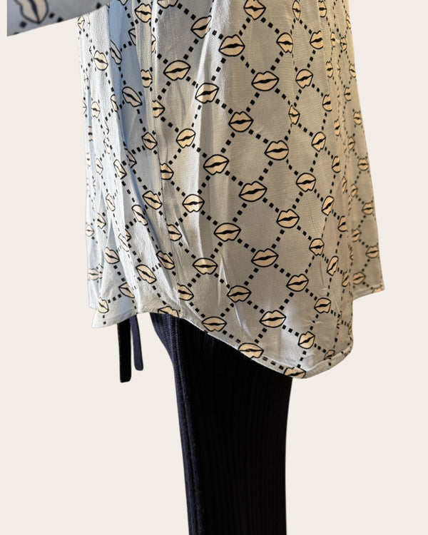 Markus Lupfer lips shirt size 8