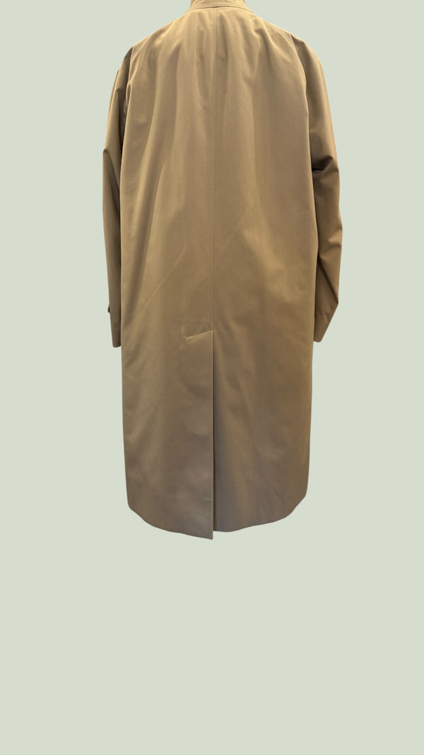 Burberry unisex mac size 48/14