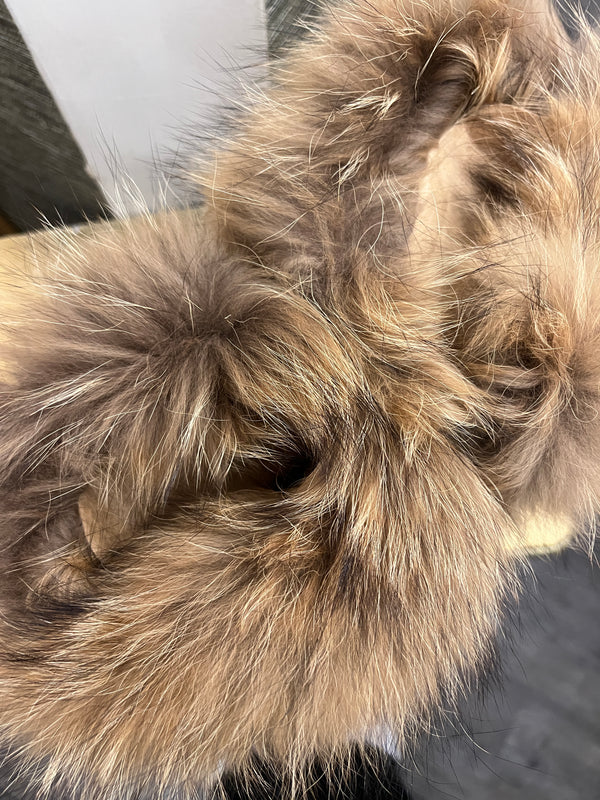 Kingdom of sheepskin boots size 5