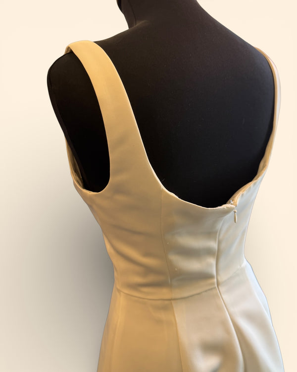 Elliat White dress size small