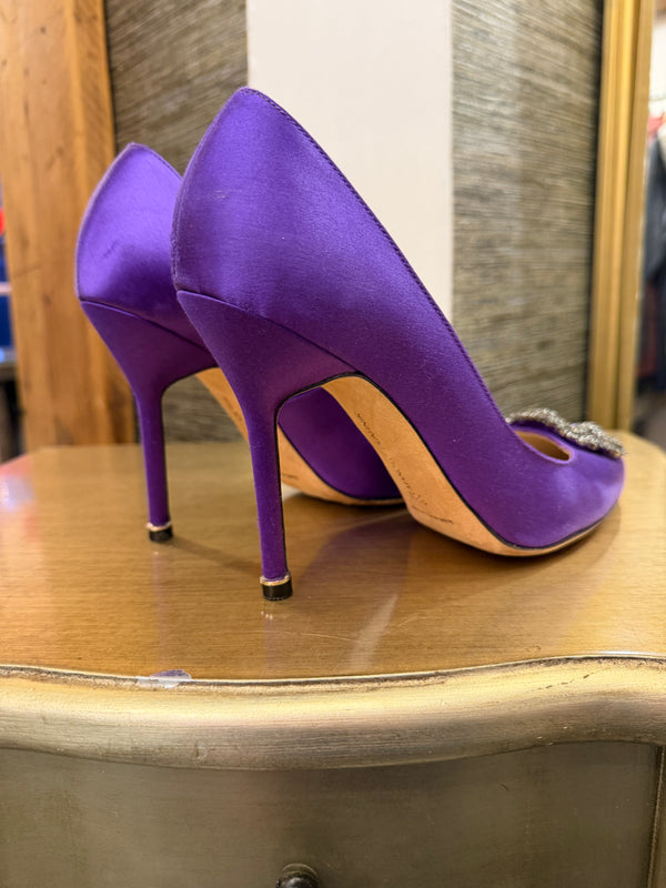 Monolo Blahnik purple heels size 38.5