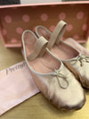 Pretty Ballerina Gold Pumps – EU 39.5