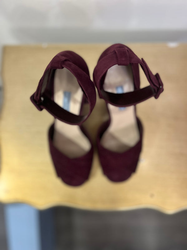 Prada Berry Suede heels size 40