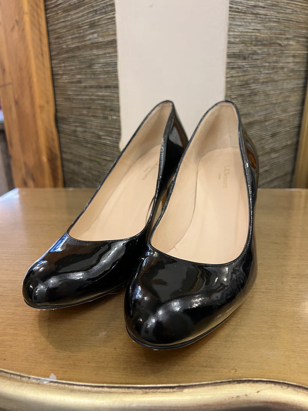 L K Bennett black Patent shoes size 38.5