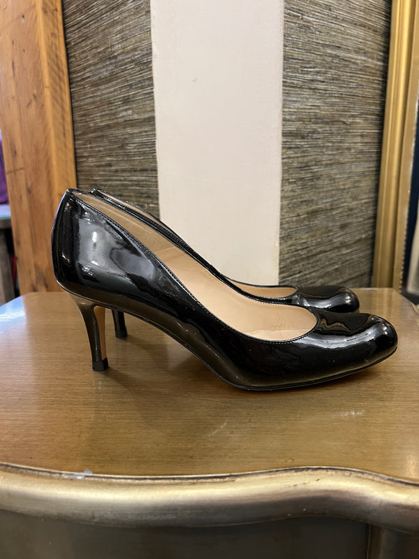 L K Bennett black Patent shoes size 38.5