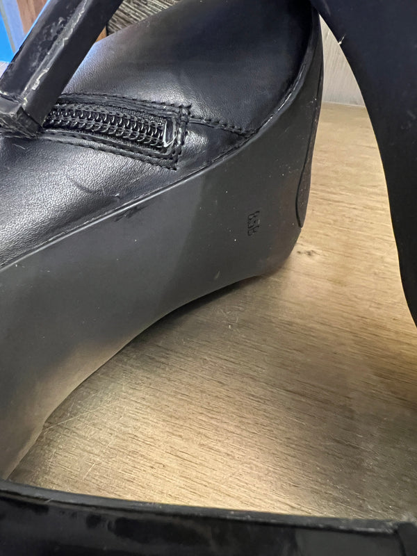 Ralph Lauren Black leather boots size 6.5