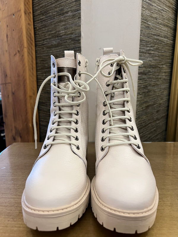 Mint Velvet Cream boots size 4