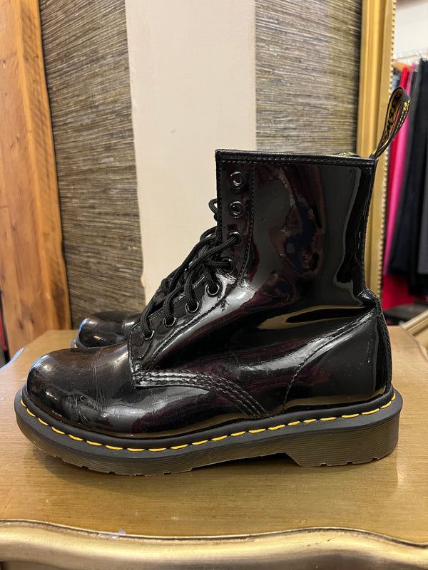Dr Martins black patent boots Size 6