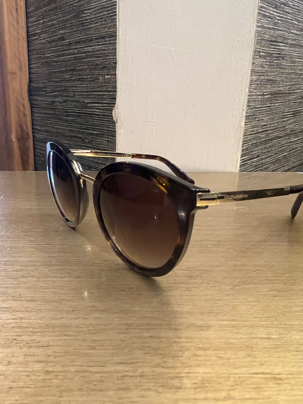 D&G tortoiseshell sunglasses