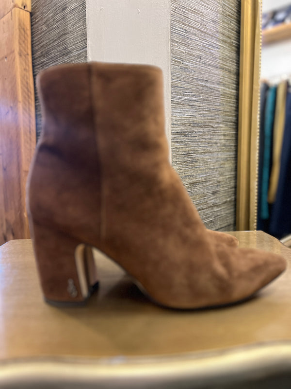 Sam Elderman Brown suede ankle boots size 40