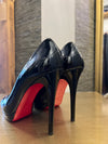 Louboutin patent pump 39