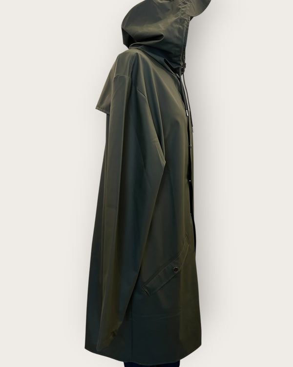 Rain’s Khaki Mac size Medium