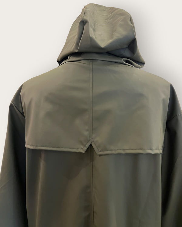 Rain’s Khaki Mac size Medium
