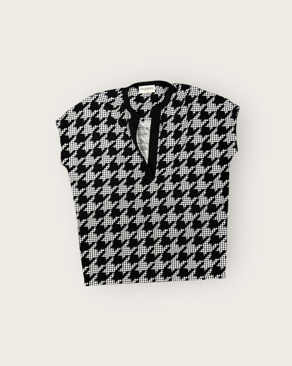Essential Antwerp black/white top size 10