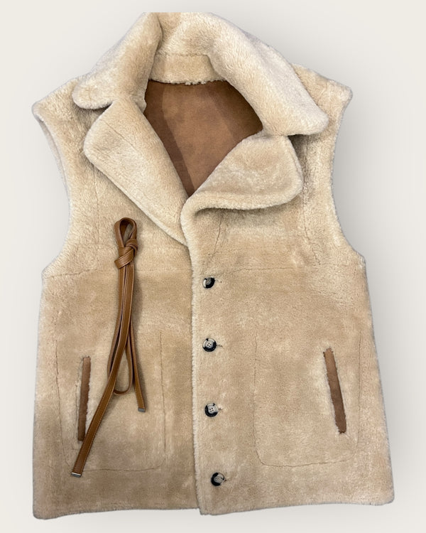 Urban code Rev faux sheerling gillet size Small