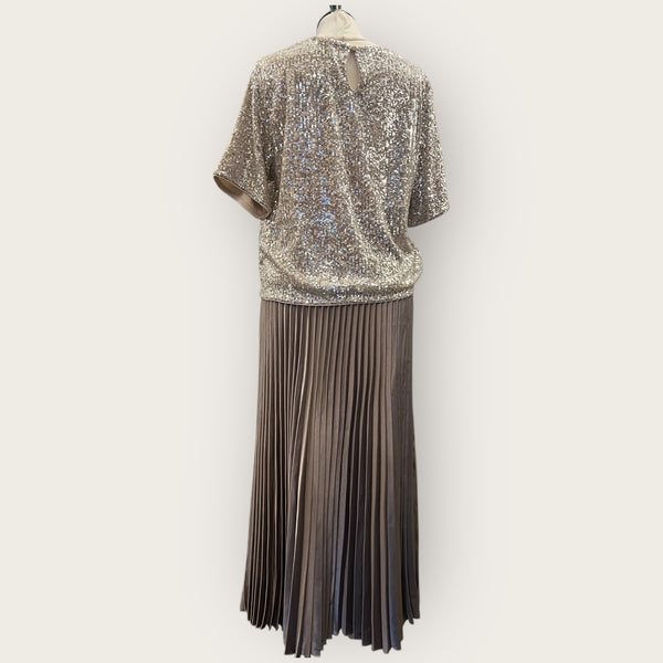 M&S oyster pleated skirt Size 12