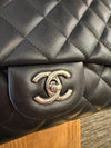 Chanel Jumbo Classic flap - black lambskin leather