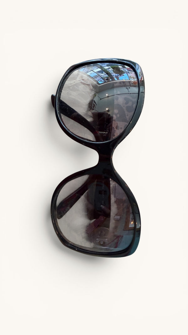 Bvlgari black sunglasses inc box
