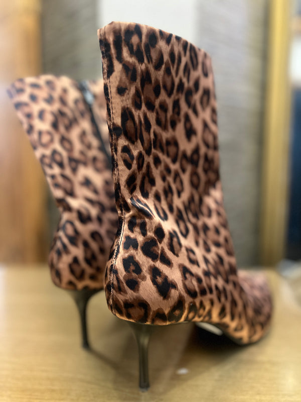 Zara leopard boots Size 40
