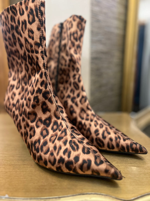Zara leopard boots Size 40