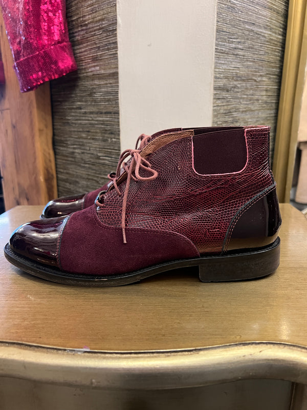 Russell & Bromley Bordeaux Chelsea boot size 39