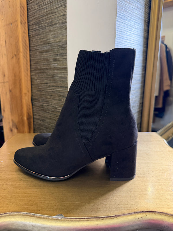 Marco Tozzi black faux suede boots size 37