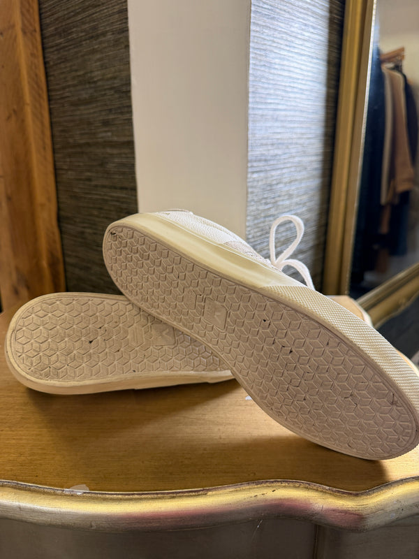 Vega Natural trainer size 37