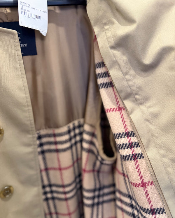 Burberry unisex mac size 48/14 – Mint of Hertford