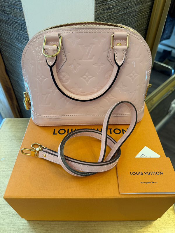 Louis Vuitton Alma BB handbag in Rose ballerine Monogram Vernis
