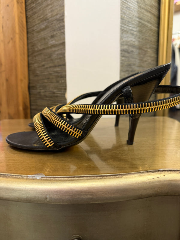 Burberry Zip heels size 40