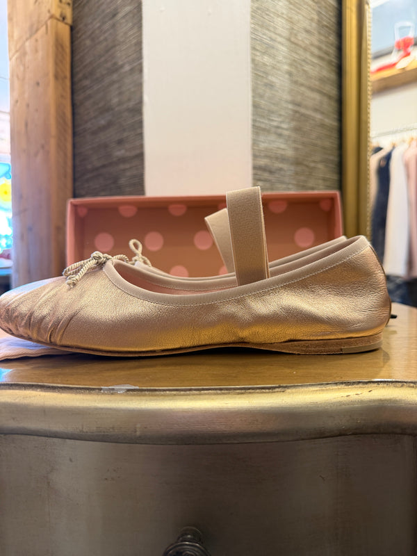 Pretty Ballerina Gold Pumps – EU 39.5