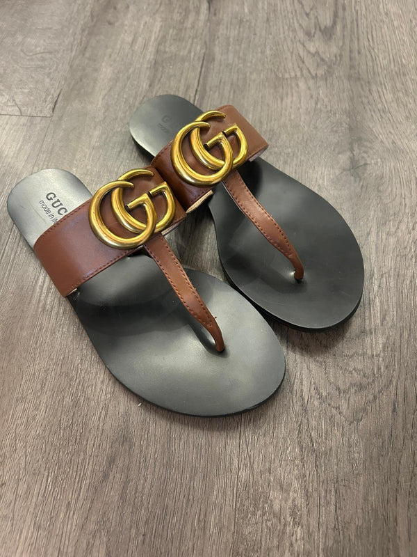 Gucci tan leather GG marmont toe thong size 36