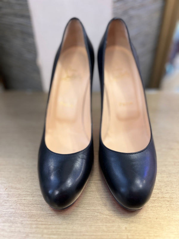 Black leather louboutin shoes 5.5