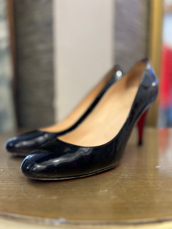 Black patent louboutin shoes 5.5