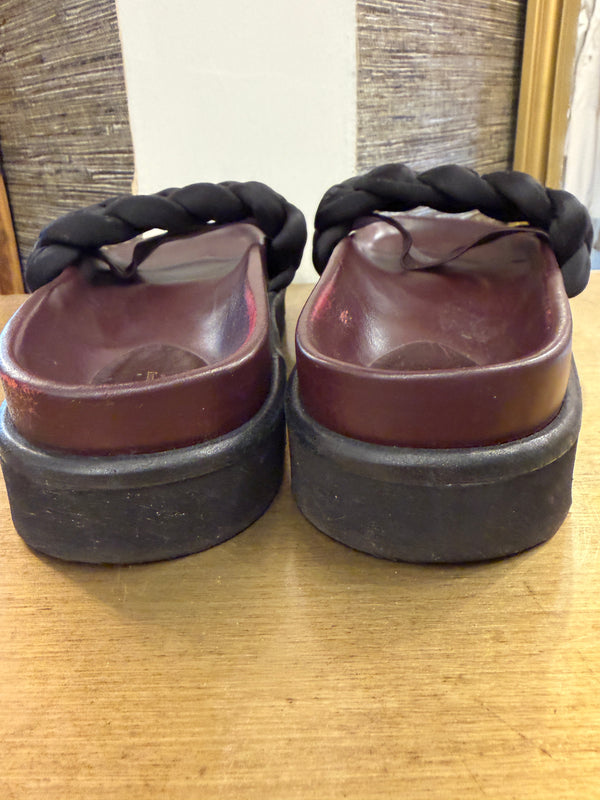 Mulberry black sliders size 39