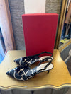 Valentino Garavani Rockstud Low Heel Pumps size 40