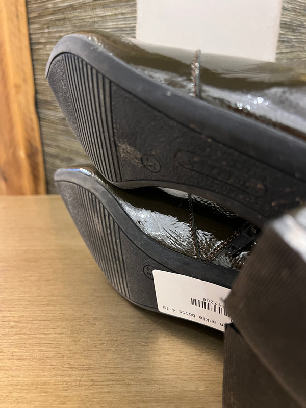 Kin forest green patent ankle boots Size 4