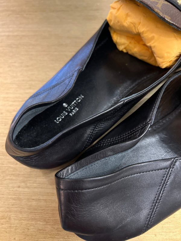 Louis Vuitton Black Loafers size 39
