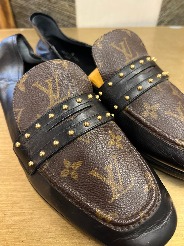 Louis Vuitton Black Loafers size 39