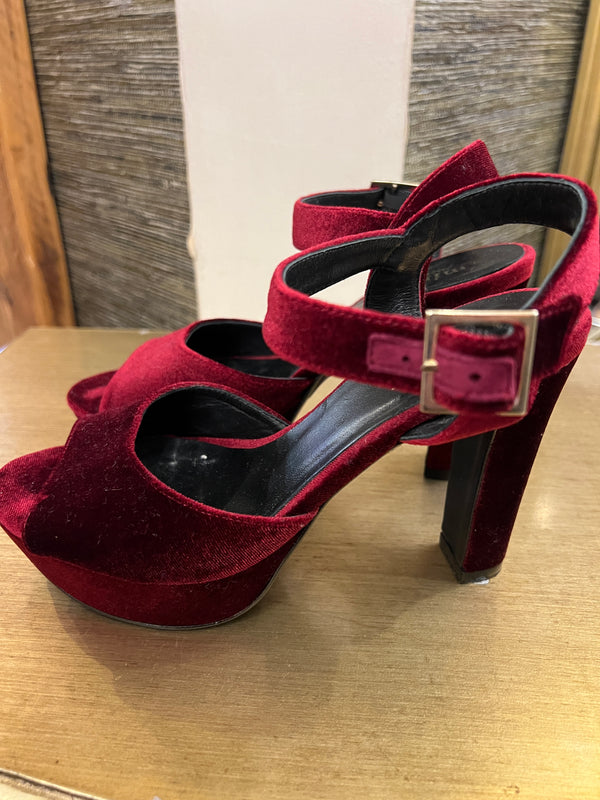 Minelli Berry Velvet sandals Size 4
