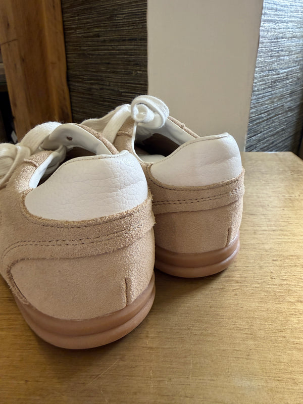 Zara Nude trainers size 4