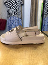 Gucci White interlocking sandals size 40