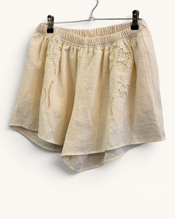 Layers cream shorts co-ord o/s 2134