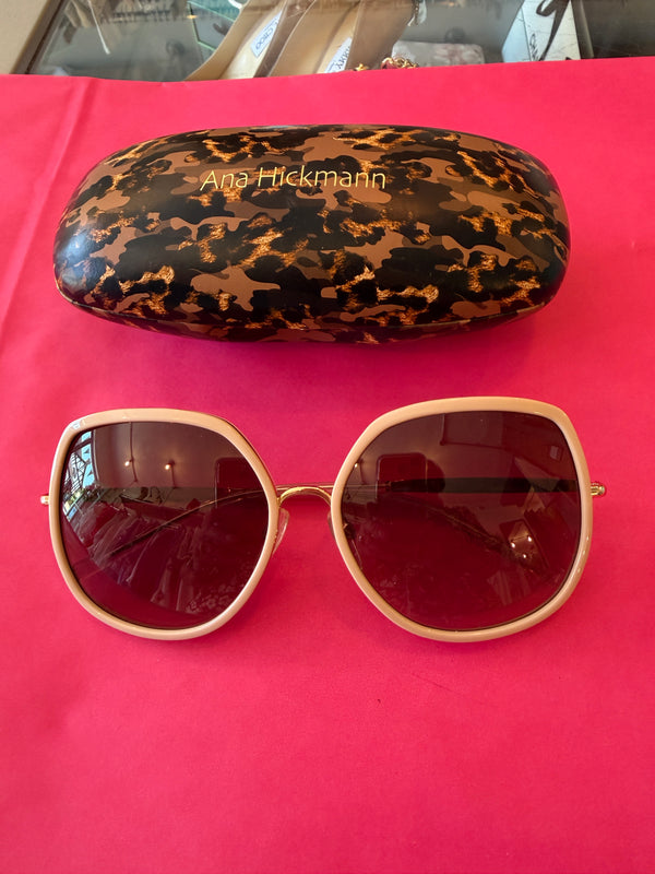 Ana Hickman Square Cream Sunglasses