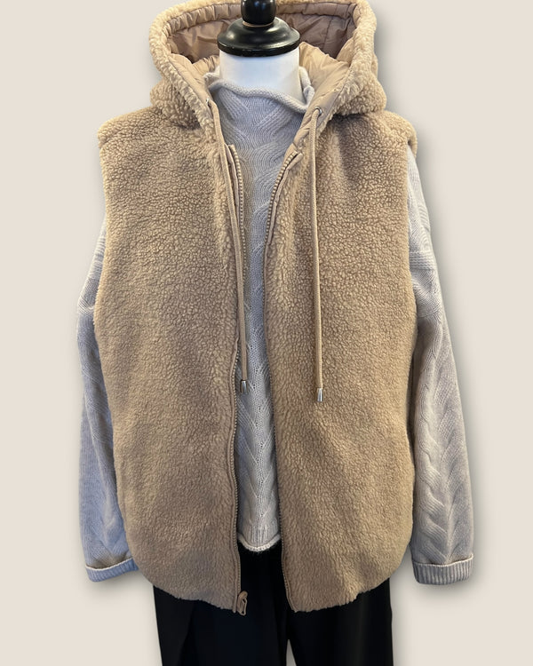 The White Company natural Gillet size 12