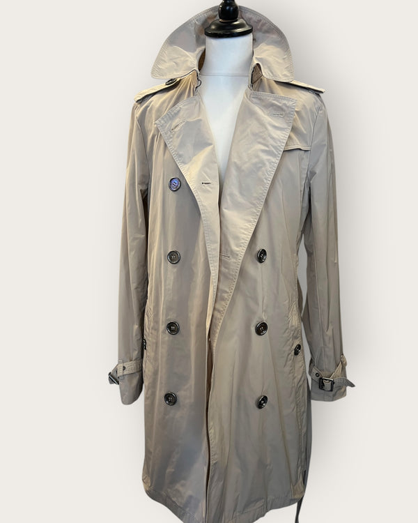 Burberry Short Rain Mac size 12