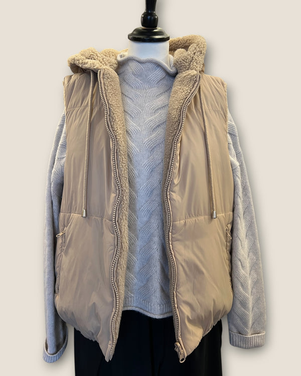 The White Company natural Gillet size 12